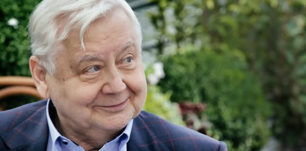 L'acteur et réalisateur inimitable Oleg Tabakov a gagné 1,1 million de dollars.